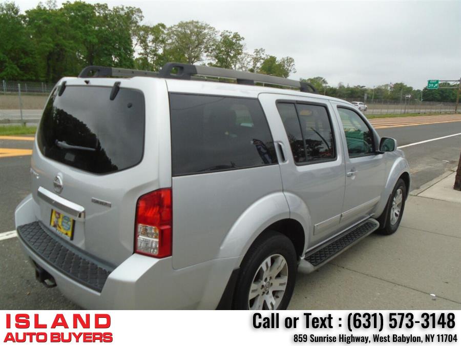 Used Nissan Pathfinder Silver Edition 4x4 4dr SUV 2011 | Island Auto Buyers. West Babylon, New York Used Nissan Pathfinder Silver Edition 4x4 4dr SUV 2011 | Island Auto Buyers. West Babylon, New York