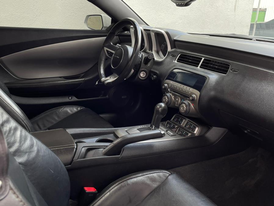 Used Chevrolet Camaro 2dr Cpe 2SS 2011 | Green Light Auto. Corona, California Used Chevrolet Camaro 2dr Cpe 2SS 2011 | Green Light Auto. Corona, California