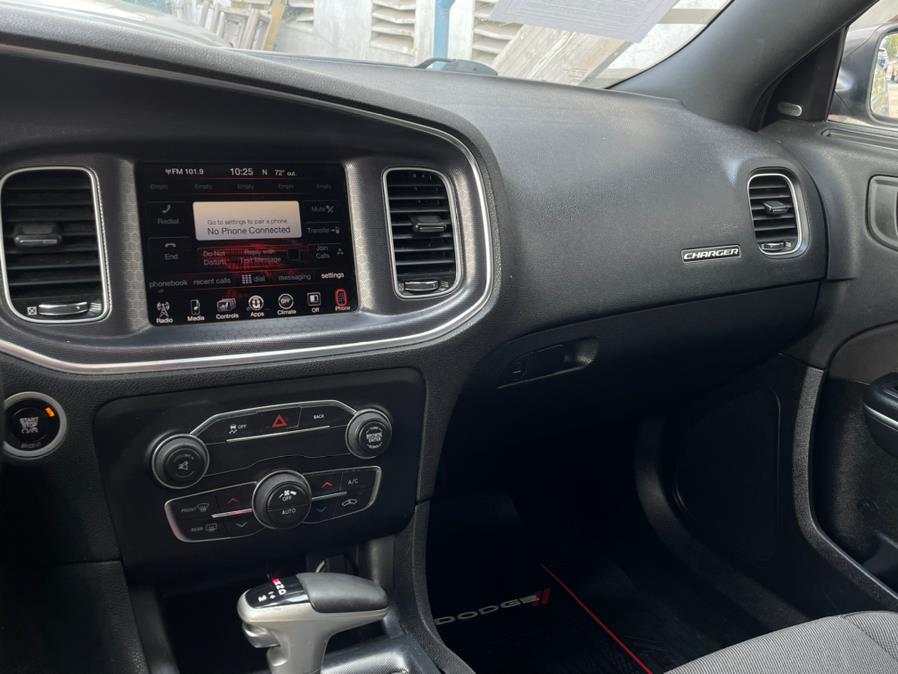 Used Dodge Charger 4dr Sdn SXT RWD 2015 | Green Light Auto. Corona, California Used Dodge Charger 4dr Sdn SXT RWD 2015 | Green Light Auto. Corona, California
