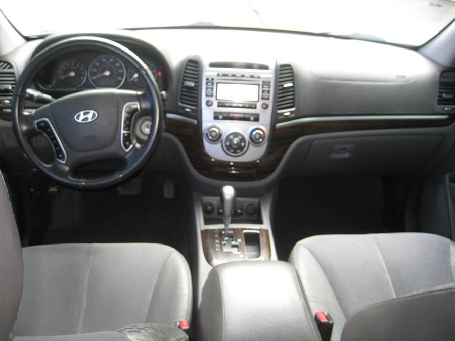 2010 Hyundai Santa Fe SE AWD 4dr SUV, available for sale in Massapequa, New York | Rite Choice Auto Inc.. Massapequa, New York 2010 Hyundai Santa Fe SE AWD 4dr SUV, available for sale in Massapequa, New York | Rite Choice Auto Inc.. Massapequa, New York