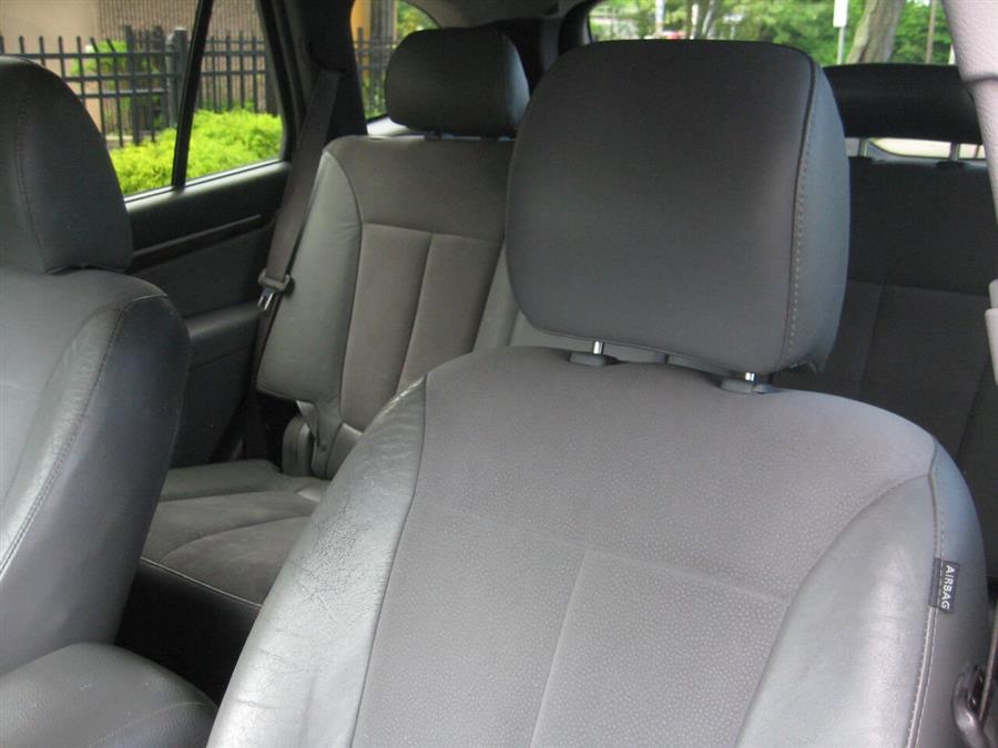 2010 Hyundai Santa Fe SE AWD 4dr SUV, available for sale in Massapequa, New York | Rite Choice Auto Inc.. Massapequa, New York 2010 Hyundai Santa Fe SE AWD 4dr SUV, available for sale in Massapequa, New York | Rite Choice Auto Inc.. Massapequa, New York