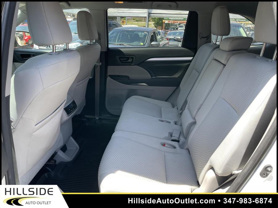 Used Toyota Highlander LE 2018 | Hillside Auto Outlet. Jamaica, New York Used Toyota Highlander LE 2018 | Hillside Auto Outlet. Jamaica, New York
