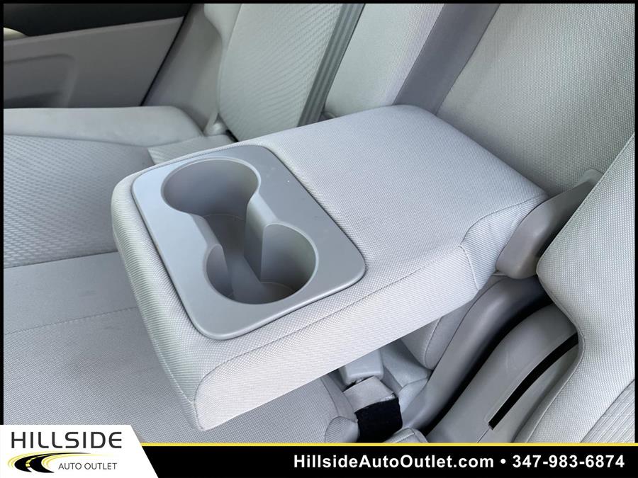 Used Toyota Highlander LE 2018 | Hillside Auto Outlet. Jamaica, New York Used Toyota Highlander LE 2018 | Hillside Auto Outlet. Jamaica, New York