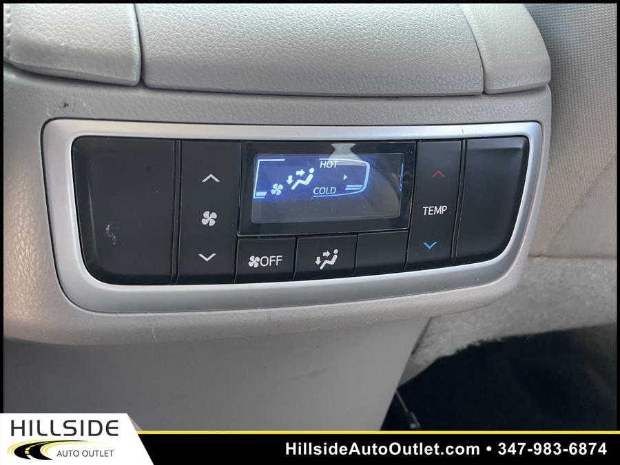 Used Toyota Highlander LE 2018 | Hillside Auto Outlet. Jamaica, New York Used Toyota Highlander LE 2018 | Hillside Auto Outlet. Jamaica, New York