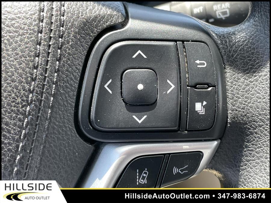Used Toyota Highlander LE 2018 | Hillside Auto Outlet. Jamaica, New York Used Toyota Highlander LE 2018 | Hillside Auto Outlet. Jamaica, New York