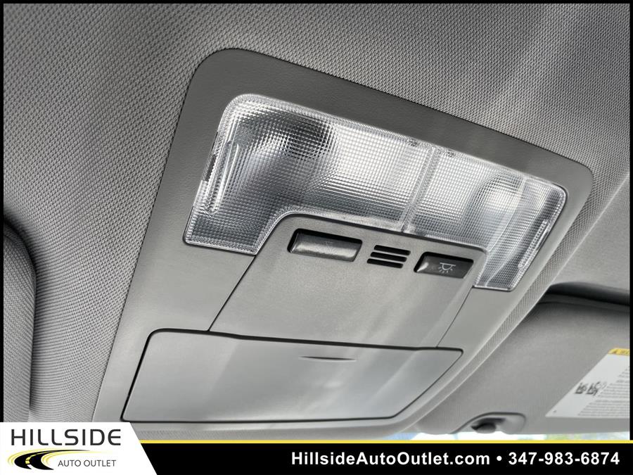 Used Toyota Highlander LE 2018 | Hillside Auto Outlet. Jamaica, New York Used Toyota Highlander LE 2018 | Hillside Auto Outlet. Jamaica, New York
