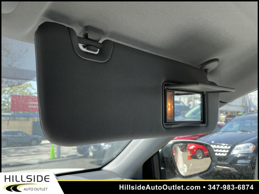 Used Toyota Highlander LE 2018 | Hillside Auto Outlet. Jamaica, New York Used Toyota Highlander LE 2018 | Hillside Auto Outlet. Jamaica, New York