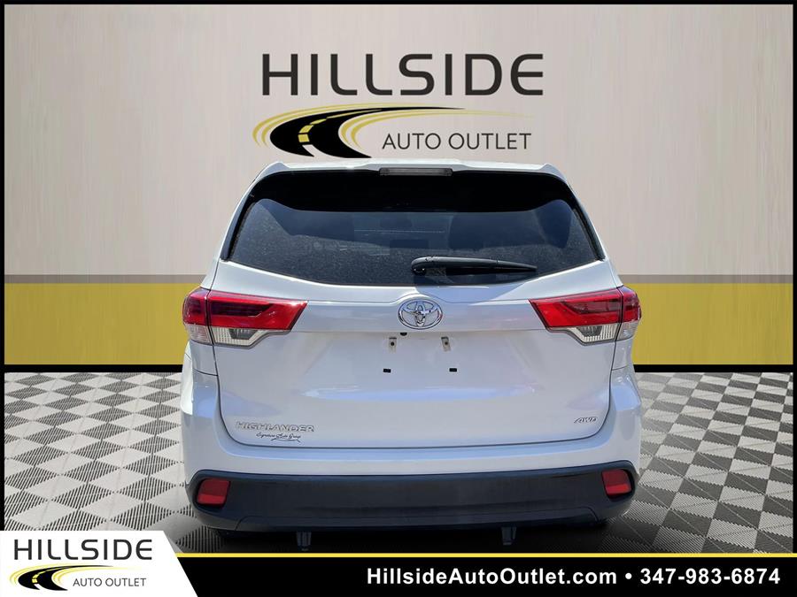 Used Toyota Highlander LE 2018 | Hillside Auto Outlet. Jamaica, New York Used Toyota Highlander LE 2018 | Hillside Auto Outlet. Jamaica, New York