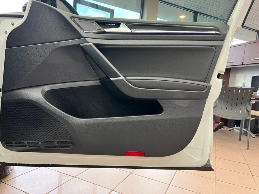 2017 Volkswagen Golf R 4-Door Manual w/DCC/Nav, available for sale in Massapequa Park, New York | Power Motors East. Massapequa Park, New York 2017 Volkswagen Golf R 4-Door Manual w/DCC/Nav, available for sale in Massapequa Park, New York | Power Motors East. Massapequa Park, New York