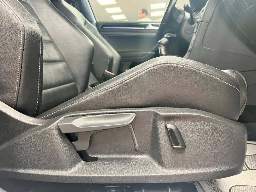 2017 Volkswagen Golf R 4-Door Manual w/DCC/Nav, available for sale in Massapequa Park, New York | Power Motors East. Massapequa Park, New York 2017 Volkswagen Golf R 4-Door Manual w/DCC/Nav, available for sale in Massapequa Park, New York | Power Motors East. Massapequa Park, New York