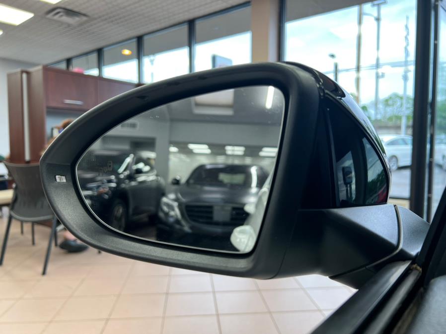 2017 Volkswagen Golf R 4-Door Manual w/DCC/Nav, available for sale in Massapequa Park, New York | Power Motors East. Massapequa Park, New York 2017 Volkswagen Golf R 4-Door Manual w/DCC/Nav, available for sale in Massapequa Park, New York | Power Motors East. Massapequa Park, New York