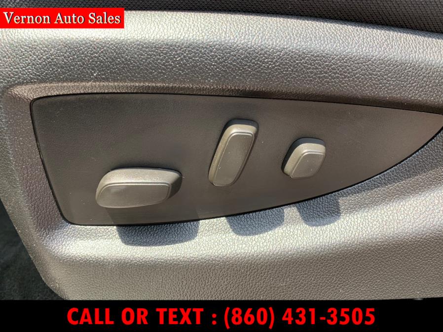 Used Chevrolet Silverado 2500HD 4WD Double Cab 144.2" LT 2015 | Vernon Auto Sale & Service. Manchester, Connecticut Used Chevrolet Silverado 2500HD 4WD Double Cab 144.2" LT 2015 | Vernon Auto Sale & Service. Manchester, Connecticut