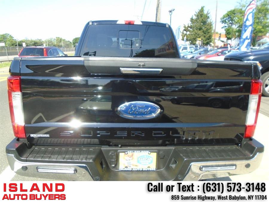 Used Ford F-350 Super Duty XLT 4x4 4dr Crew Cab 6.8 ft. SB SRW Pickup 2017 | Island Auto Buyers. West Babylon, New York Used Ford F-350 Super Duty XLT 4x4 4dr Crew Cab 6.8 ft. SB SRW Pickup 2017 | Island Auto Buyers. West Babylon, New York