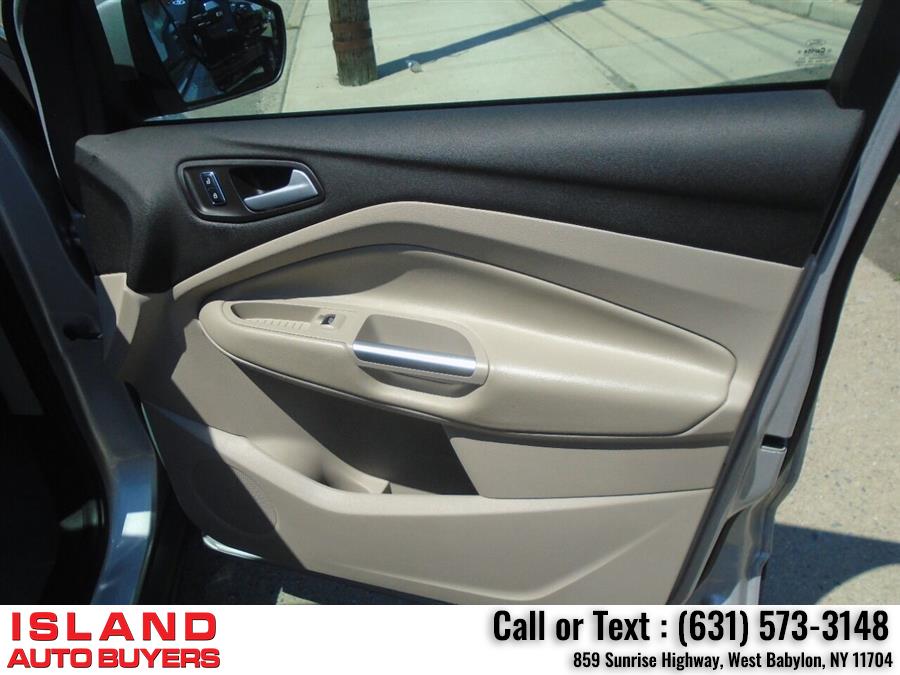 Used Ford Escape SE AWD 4dr SUV 2015 | Island Auto Buyers. West Babylon, New York Used Ford Escape SE AWD 4dr SUV 2015 | Island Auto Buyers. West Babylon, New York