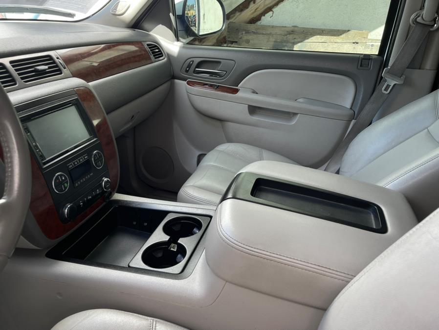 Used Chevrolet Tahoe 2WD 4dr LT 2014 | Green Light Auto. Corona, California Used Chevrolet Tahoe 2WD 4dr LT 2014 | Green Light Auto. Corona, California