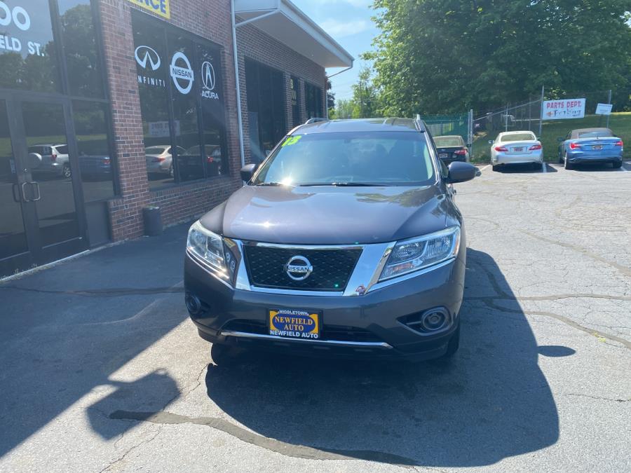 2013 Nissan Pathfinder 4WD 4dr SV, available for sale in Middletown, Connecticut | Newfield Auto Sales. Middletown, Connecticut