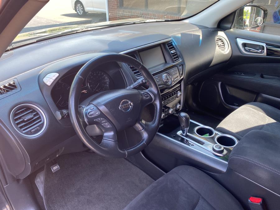 Used Nissan Pathfinder 4WD 4dr SV 2013 | Newfield Auto Sales. Middletown, Connecticut Used Nissan Pathfinder 4WD 4dr SV 2013 | Newfield Auto Sales. Middletown, Connecticut