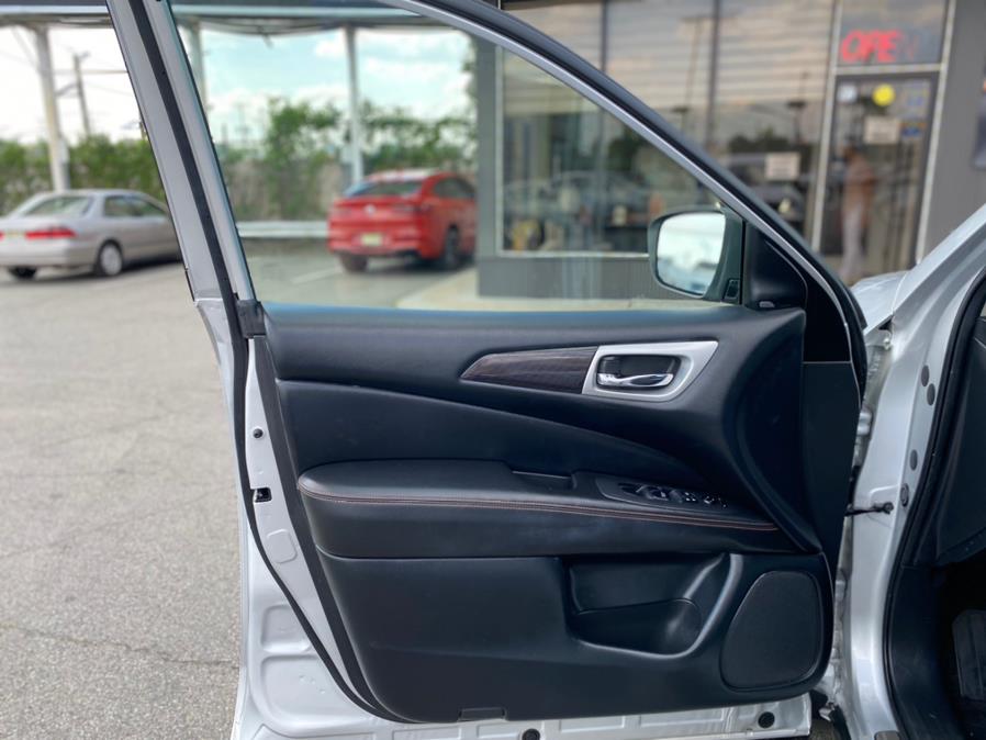 Used Nissan Pathfinder 4x4 SV Rock Creek 2019 | European Auto Expo. Lodi, New Jersey Used Nissan Pathfinder 4x4 SV Rock Creek 2019 | European Auto Expo. Lodi, New Jersey