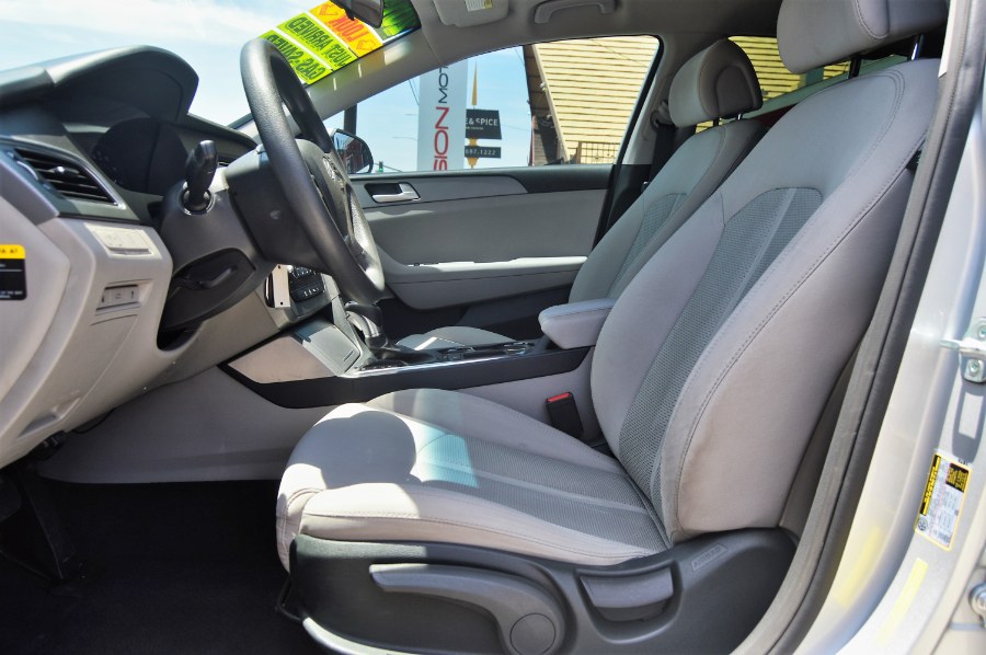 2015 Hyundai Sonata 4dr Sdn 2.4L SE, available for sale in Moreno Valley, California | Fusion Motors Inc. Moreno Valley, California 2015 Hyundai Sonata 4dr Sdn 2.4L SE, available for sale in Moreno Valley, California | Fusion Motors Inc. Moreno Valley, California