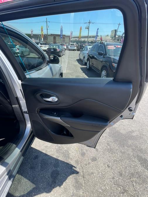 Used Jeep Cherokee Limited 4x4 2019 | NJ Used Cars Center. Irvington, New Jersey Used Jeep Cherokee Limited 4x4 2019 | NJ Used Cars Center. Irvington, New Jersey
