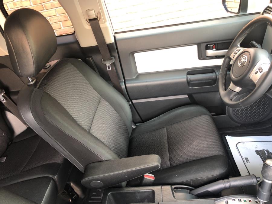 2012 Toyota FJ Cruiser 4WD 4dr Auto, available for sale in Waterbury, Connecticut | National Auto Brokers, Inc.. Waterbury, Connecticut 2012 Toyota FJ Cruiser 4WD 4dr Auto, available for sale in Waterbury, Connecticut | National Auto Brokers, Inc.. Waterbury, Connecticut