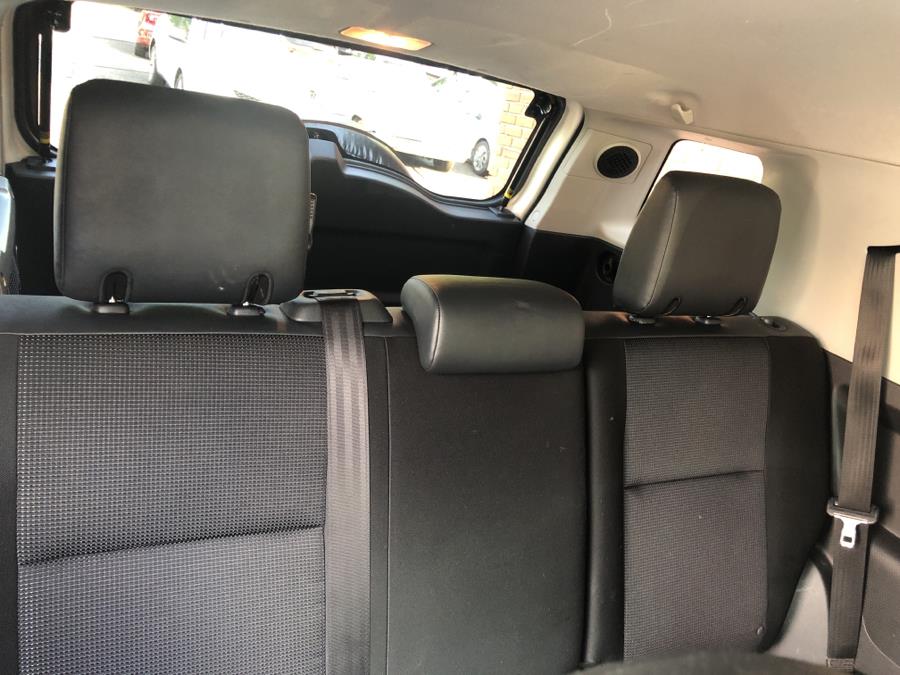 2012 Toyota FJ Cruiser 4WD 4dr Auto, available for sale in Waterbury, Connecticut | National Auto Brokers, Inc.. Waterbury, Connecticut 2012 Toyota FJ Cruiser 4WD 4dr Auto, available for sale in Waterbury, Connecticut | National Auto Brokers, Inc.. Waterbury, Connecticut