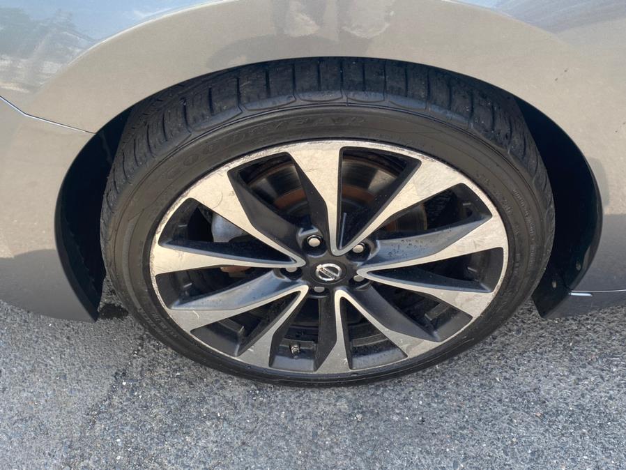 2016 Nissan Maxima 4dr Sdn 3.5 SR, available for sale in Hartford, Connecticut | VEB Auto Sales. Hartford, Connecticut 2016 Nissan Maxima 4dr Sdn 3.5 SR, available for sale in Hartford, Connecticut | VEB Auto Sales. Hartford, Connecticut