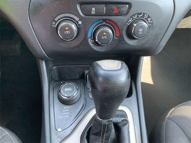 2016 Jeep Cherokee Sport, available for sale in Stratford, Connecticut | Wiz Leasing Inc. Stratford, Connecticut 2016 Jeep Cherokee Sport, available for sale in Stratford, Connecticut | Wiz Leasing Inc. Stratford, Connecticut