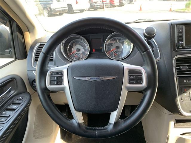 2016 Chrysler Town & Country Touring, available for sale in Stratford, Connecticut | Wiz Leasing Inc. Stratford, Connecticut 2016 Chrysler Town & Country Touring, available for sale in Stratford, Connecticut | Wiz Leasing Inc. Stratford, Connecticut