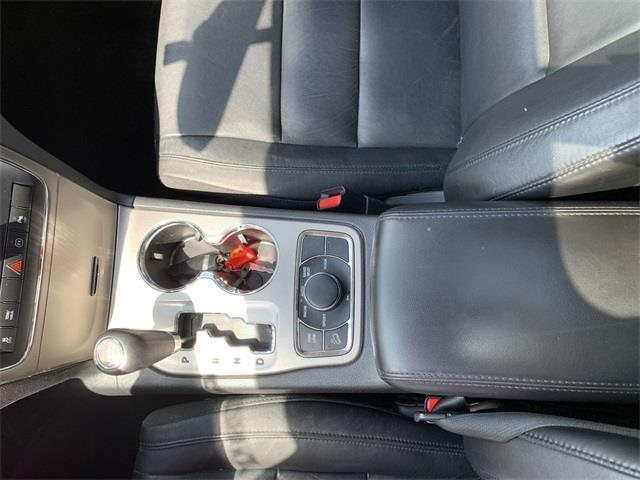 2012 Jeep Grand Cherokee Laredo, available for sale in Stratford, Connecticut | Wiz Leasing Inc. Stratford, Connecticut 2012 Jeep Grand Cherokee Laredo, available for sale in Stratford, Connecticut | Wiz Leasing Inc. Stratford, Connecticut