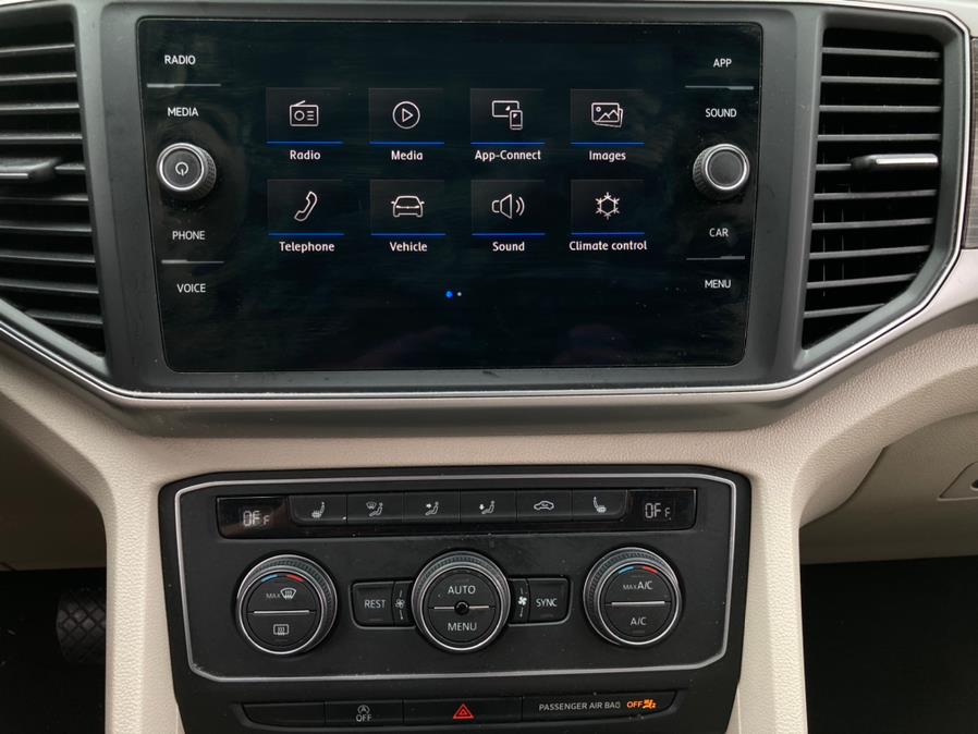 2019 Volkswagen Atlas 3.6L V6 SE w/Technology 4MOTION, available for sale in Brooklyn, New York | Carsbuck Inc.. Brooklyn, New York 2019 Volkswagen Atlas 3.6L V6 SE w/Technology 4MOTION, available for sale in Brooklyn, New York | Carsbuck Inc.. Brooklyn, New York