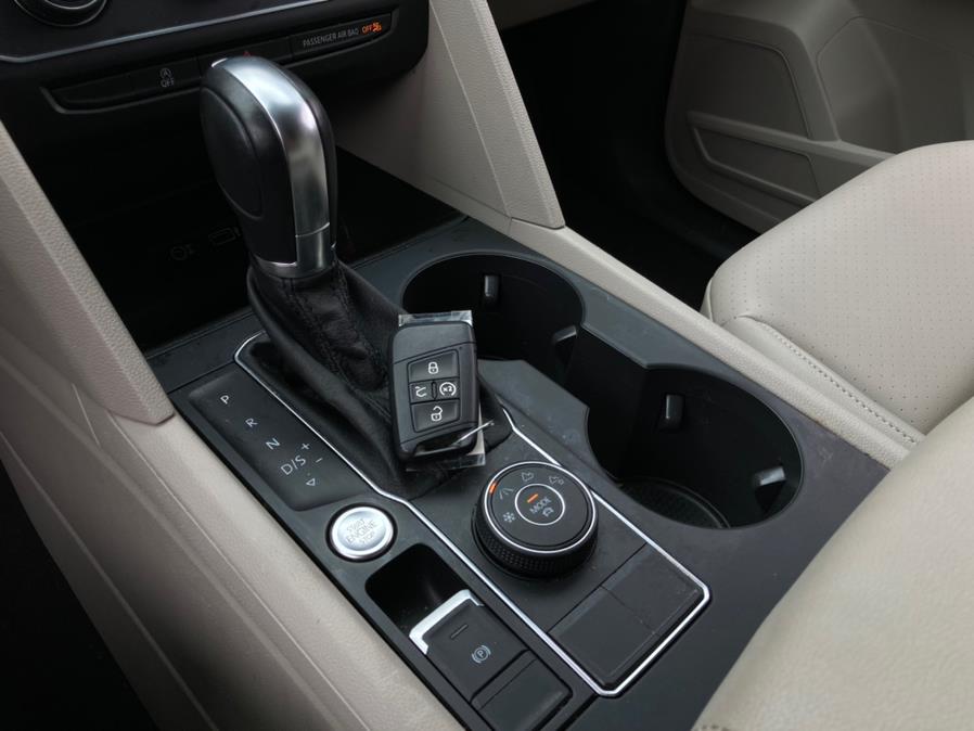 2019 Volkswagen Atlas 3.6L V6 SE w/Technology 4MOTION, available for sale in Brooklyn, New York | Carsbuck Inc.. Brooklyn, New York 2019 Volkswagen Atlas 3.6L V6 SE w/Technology 4MOTION, available for sale in Brooklyn, New York | Carsbuck Inc.. Brooklyn, New York