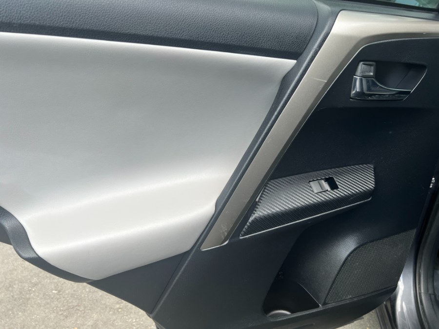 Used Toyota RAV4 AWD 4dr Limited (Natl) 2015 | Bristol Auto Center LLC. Bristol, Connecticut Used Toyota RAV4 AWD 4dr Limited (Natl) 2015 | Bristol Auto Center LLC. Bristol, Connecticut