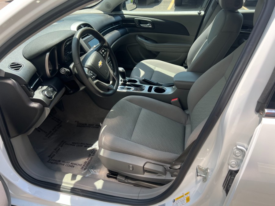 Used Chevrolet Malibu 4dr Sdn LS w/1LS 2014 | Bristol Auto Center LLC. Bristol, Connecticut Used Chevrolet Malibu 4dr Sdn LS w/1LS 2014 | Bristol Auto Center LLC. Bristol, Connecticut