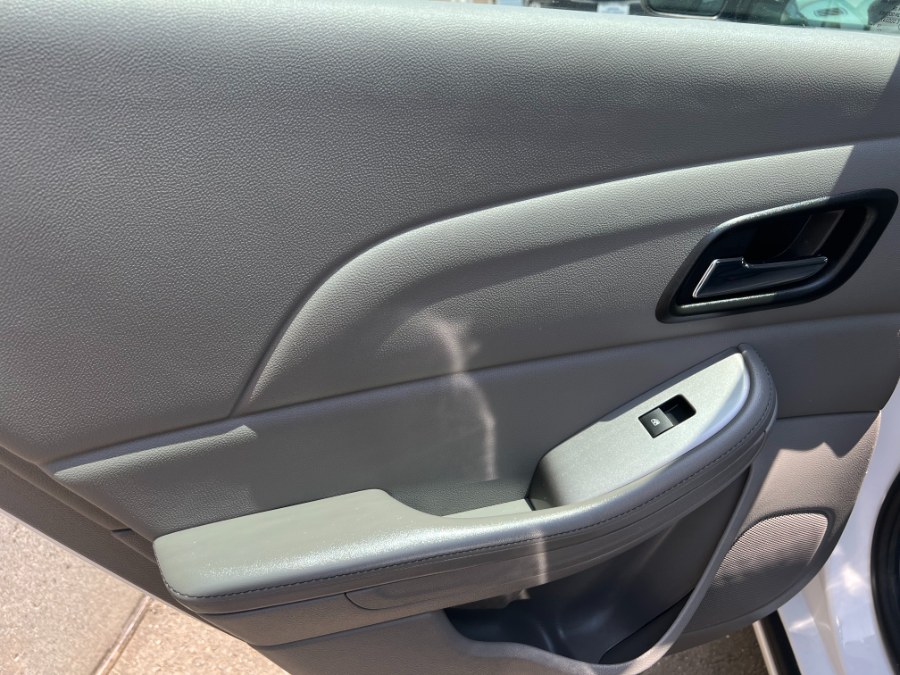 Used Chevrolet Malibu 4dr Sdn LS w/1LS 2014 | Bristol Auto Center LLC. Bristol, Connecticut Used Chevrolet Malibu 4dr Sdn LS w/1LS 2014 | Bristol Auto Center LLC. Bristol, Connecticut