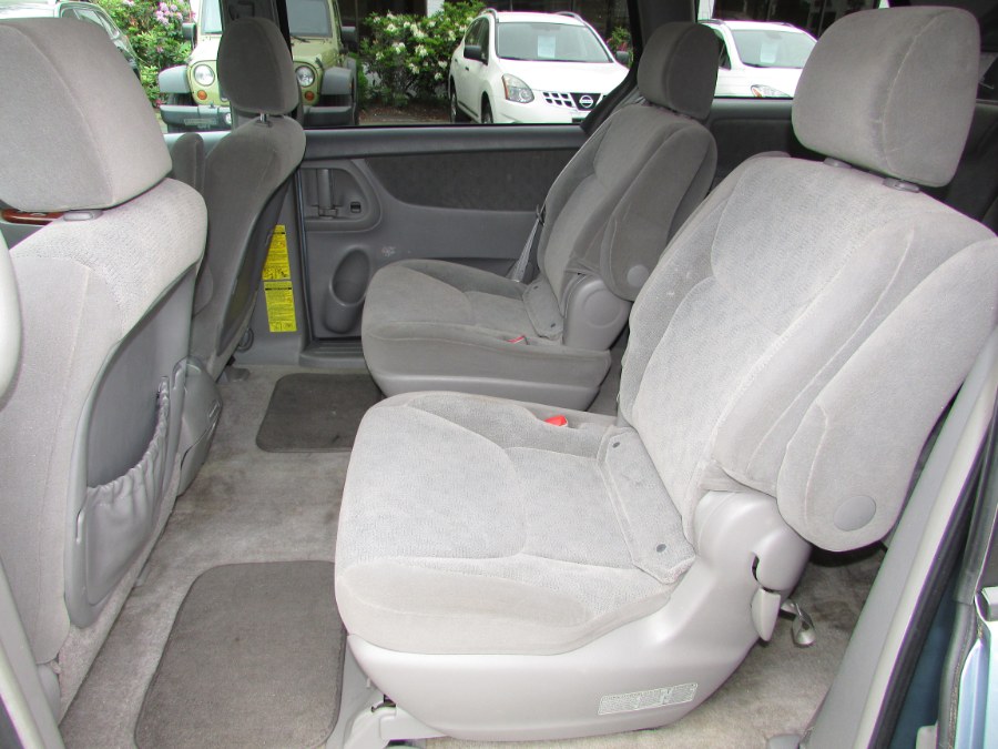 2005 Toyota Sienna 5dr XLE FWD 7-Passenger, available for sale in East Windsor, Connecticut | United Auto Sales of E Windsor, Inc. East Windsor, Connecticut 2005 Toyota Sienna 5dr XLE FWD 7-Passenger, available for sale in East Windsor, Connecticut | United Auto Sales of E Windsor, Inc. East Windsor, Connecticut