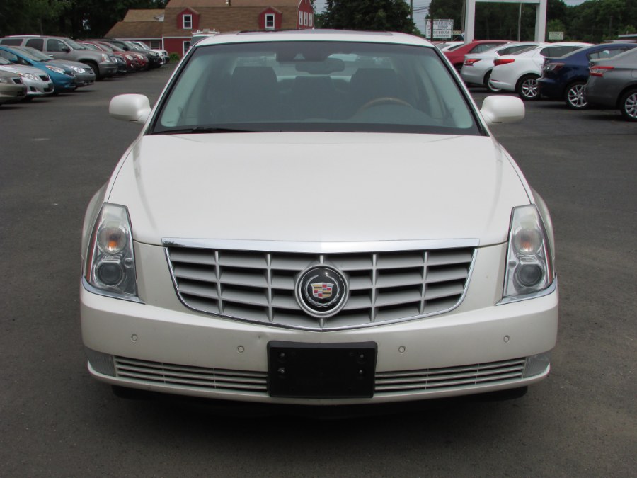 2009 Cadillac DTS 4dr Sdn w/1SA, available for sale in East Windsor, Connecticut | United Auto Sales of E Windsor, Inc. East Windsor, Connecticut 2009 Cadillac DTS 4dr Sdn w/1SA, available for sale in East Windsor, Connecticut | United Auto Sales of E Windsor, Inc. East Windsor, Connecticut