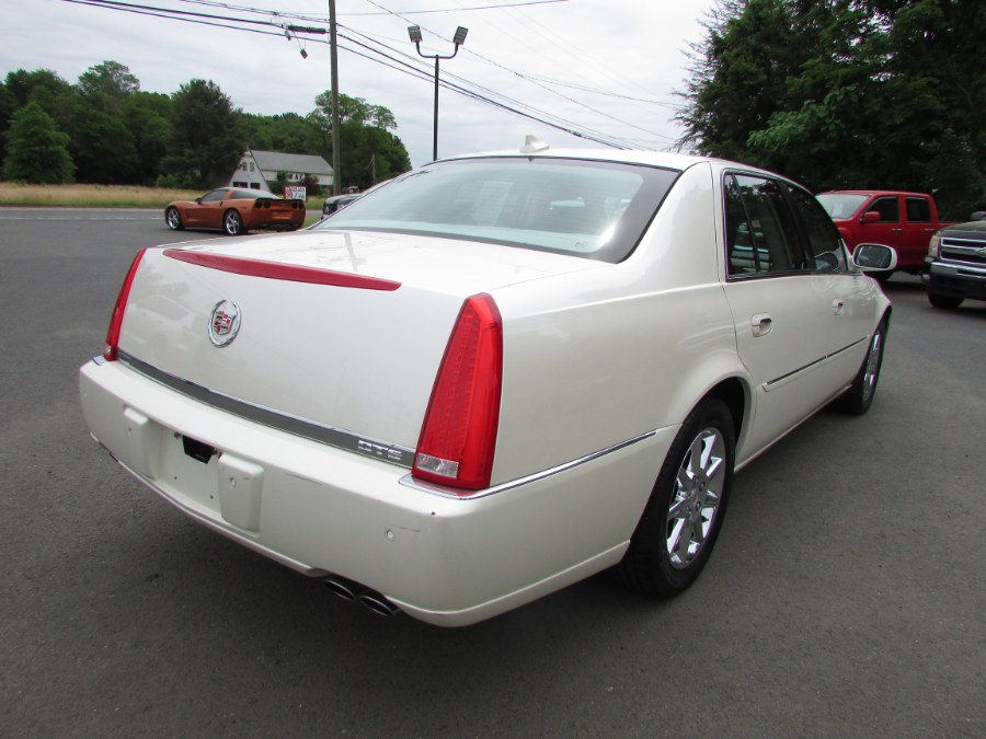 2009 Cadillac DTS 4dr Sdn w/1SA, available for sale in East Windsor, Connecticut | United Auto Sales of E Windsor, Inc. East Windsor, Connecticut 2009 Cadillac DTS 4dr Sdn w/1SA, available for sale in East Windsor, Connecticut | United Auto Sales of E Windsor, Inc. East Windsor, Connecticut