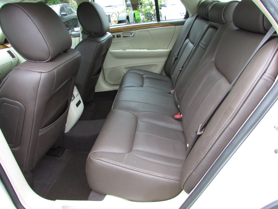 2009 Cadillac DTS 4dr Sdn w/1SA, available for sale in East Windsor, Connecticut | United Auto Sales of E Windsor, Inc. East Windsor, Connecticut 2009 Cadillac DTS 4dr Sdn w/1SA, available for sale in East Windsor, Connecticut | United Auto Sales of E Windsor, Inc. East Windsor, Connecticut