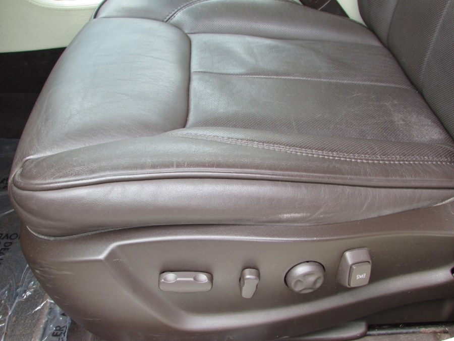 2009 Cadillac DTS 4dr Sdn w/1SA, available for sale in East Windsor, Connecticut | United Auto Sales of E Windsor, Inc. East Windsor, Connecticut 2009 Cadillac DTS 4dr Sdn w/1SA, available for sale in East Windsor, Connecticut | United Auto Sales of E Windsor, Inc. East Windsor, Connecticut