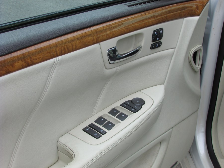 2009 Cadillac DTS 4dr Sdn w/1SA, available for sale in East Windsor, Connecticut | United Auto Sales of E Windsor, Inc. East Windsor, Connecticut 2009 Cadillac DTS 4dr Sdn w/1SA, available for sale in East Windsor, Connecticut | United Auto Sales of E Windsor, Inc. East Windsor, Connecticut