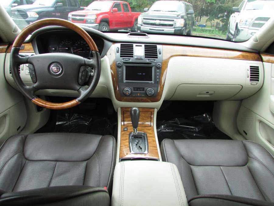 2009 Cadillac DTS 4dr Sdn w/1SA, available for sale in East Windsor, Connecticut | United Auto Sales of E Windsor, Inc. East Windsor, Connecticut 2009 Cadillac DTS 4dr Sdn w/1SA, available for sale in East Windsor, Connecticut | United Auto Sales of E Windsor, Inc. East Windsor, Connecticut