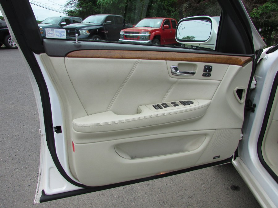 2009 Cadillac DTS 4dr Sdn w/1SA, available for sale in East Windsor, Connecticut | United Auto Sales of E Windsor, Inc. East Windsor, Connecticut 2009 Cadillac DTS 4dr Sdn w/1SA, available for sale in East Windsor, Connecticut | United Auto Sales of E Windsor, Inc. East Windsor, Connecticut