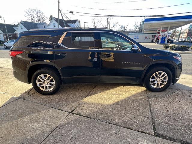 Used Chevrolet Traverse LT Cloth 2018 | NY Luxury Motors. Elmont, New York Used Chevrolet Traverse LT Cloth 2018 | NY Luxury Motors. Elmont, New York