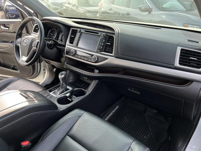 Used Toyota Highlander XLE 2018 | NY Luxury Motors. Elmont, New York Used Toyota Highlander XLE 2018 | NY Luxury Motors. Elmont, New York