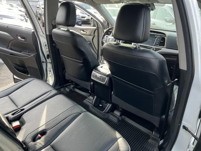 Used Toyota Highlander XLE 2018 | NY Luxury Motors. Elmont, New York Used Toyota Highlander XLE 2018 | NY Luxury Motors. Elmont, New York