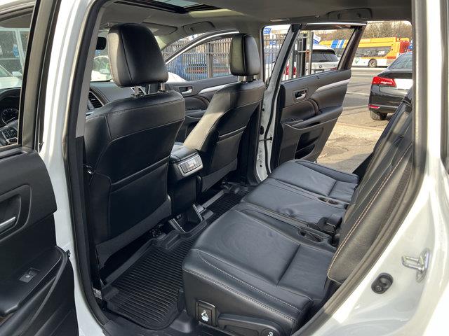 Used Toyota Highlander XLE 2018 | NY Luxury Motors. Elmont, New York Used Toyota Highlander XLE 2018 | NY Luxury Motors. Elmont, New York