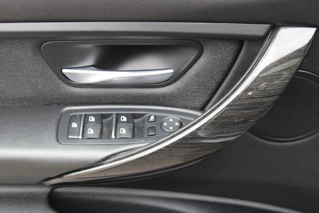 Used BMW 3 Series 320i xDrive 2018 | NY Luxury Motors. Elmont, New York Used BMW 3 Series 320i xDrive 2018 | NY Luxury Motors. Elmont, New York