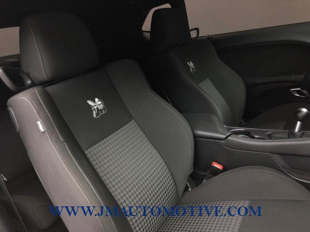 Used Dodge Challenger R/T Scat Pack Coupe 2017 | J&M Automotive Sls&Svc LLC. Naugatuck, Connecticut Used Dodge Challenger R/T Scat Pack Coupe 2017 | J&M Automotive Sls&Svc LLC. Naugatuck, Connecticut
