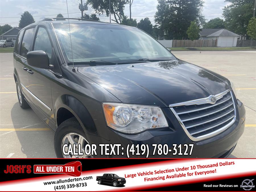 2009 Chrysler Town & Country 4dr Wgn Touring, available for sale in Elida, Ohio | Josh's All Under Ten LLC. Elida, Ohio